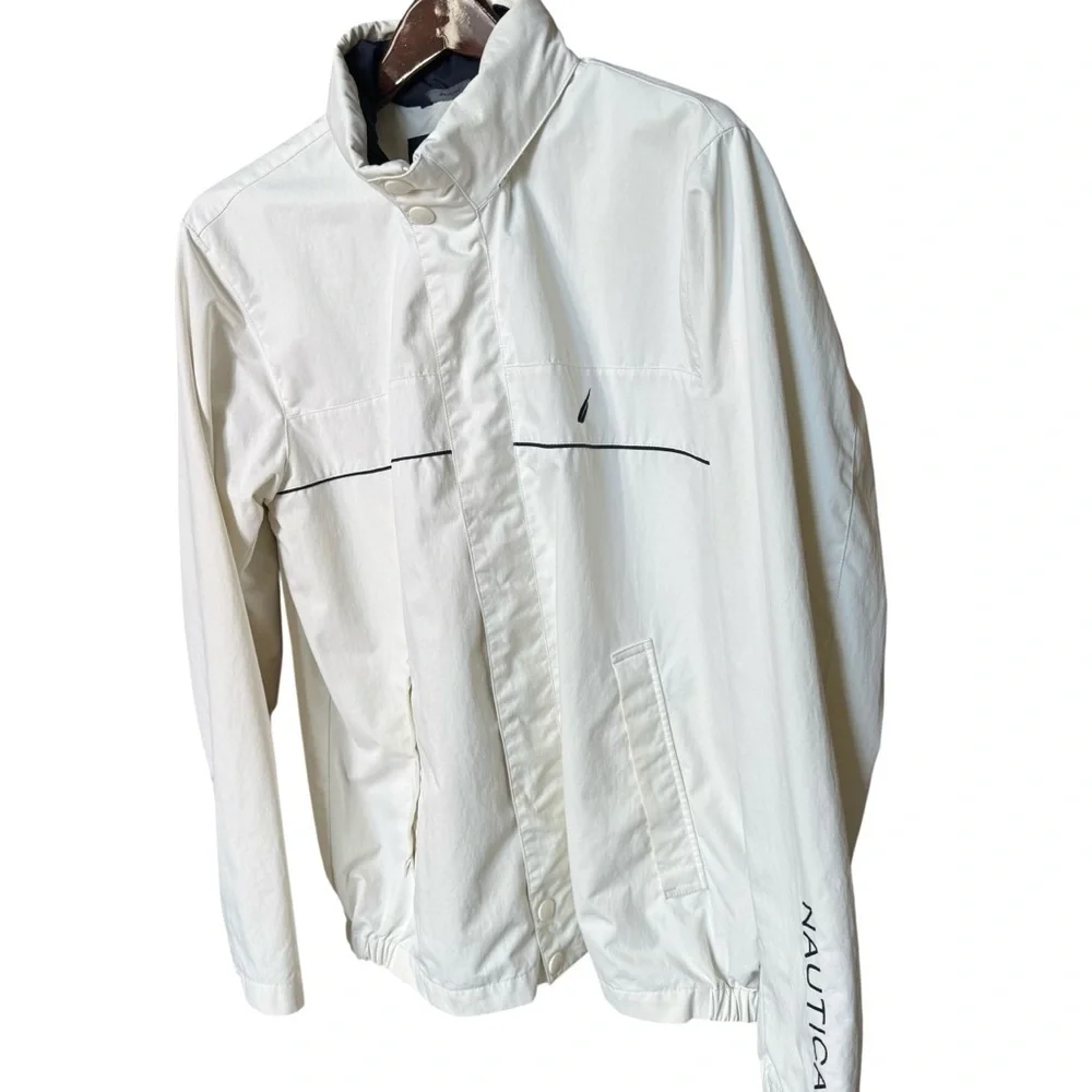 Nautica Men's Large White Sailing Windbreaker Jacket Hood Under Collar Tuck
